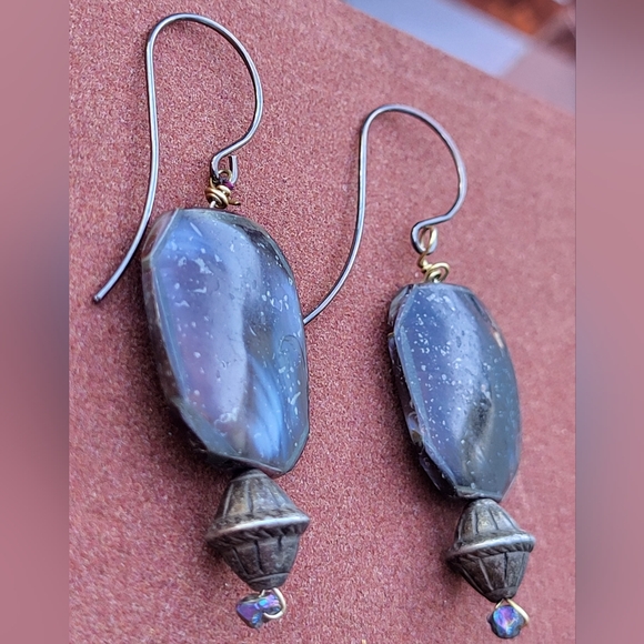 Beaded dangle earrings 2-1/4" - Picture 7 of 8